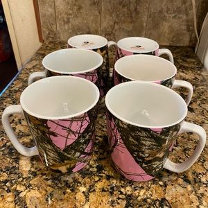 Mossy Oak Coffee Mugs 4 piece set. Pink, Green, Brown Camouflage Tree Design